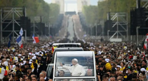 Fabio Vessillifero: Da Place de la Concorde alla pienezza dell’Essere: Papa Leone XIV nella Francia ipersecolarizzata di Macron